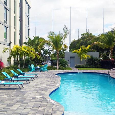 Home2 Suites By Hilton West Palm Beach Airport Cloud Lake Экстерьер фото
