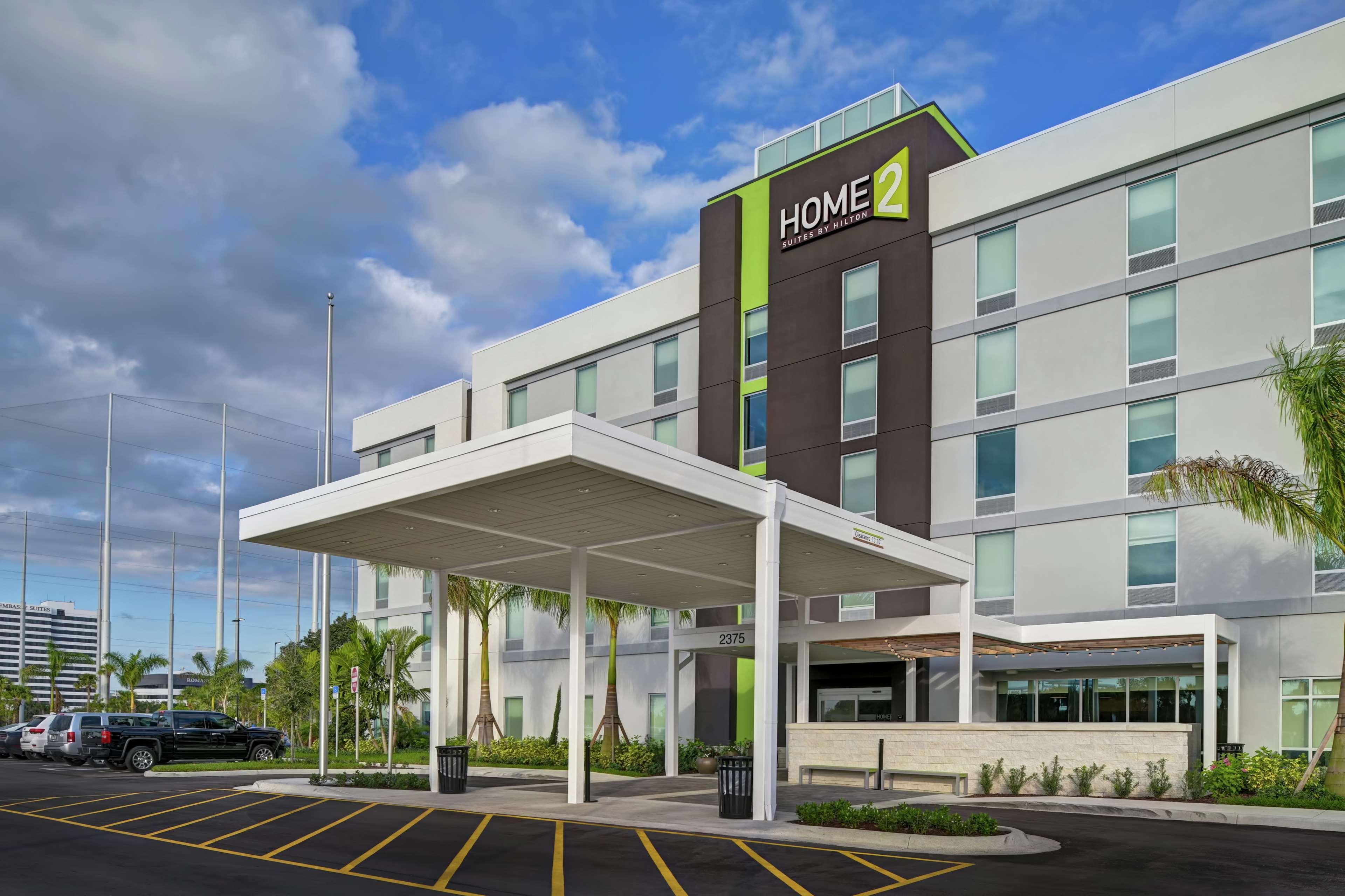 Home2 Suites By Hilton West Palm Beach Airport Cloud Lake Экстерьер фото