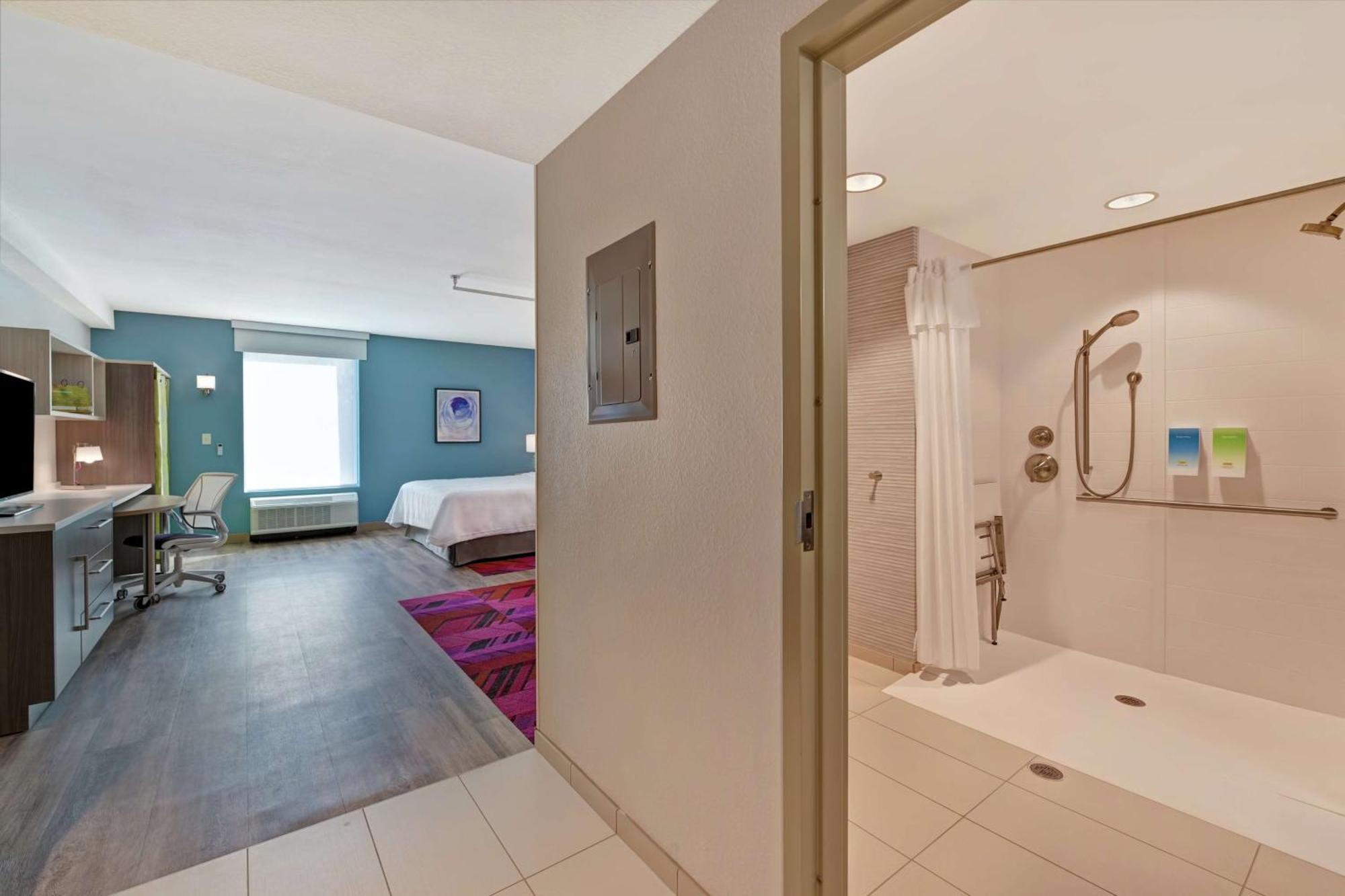 Home2 Suites By Hilton West Palm Beach Airport Cloud Lake Экстерьер фото